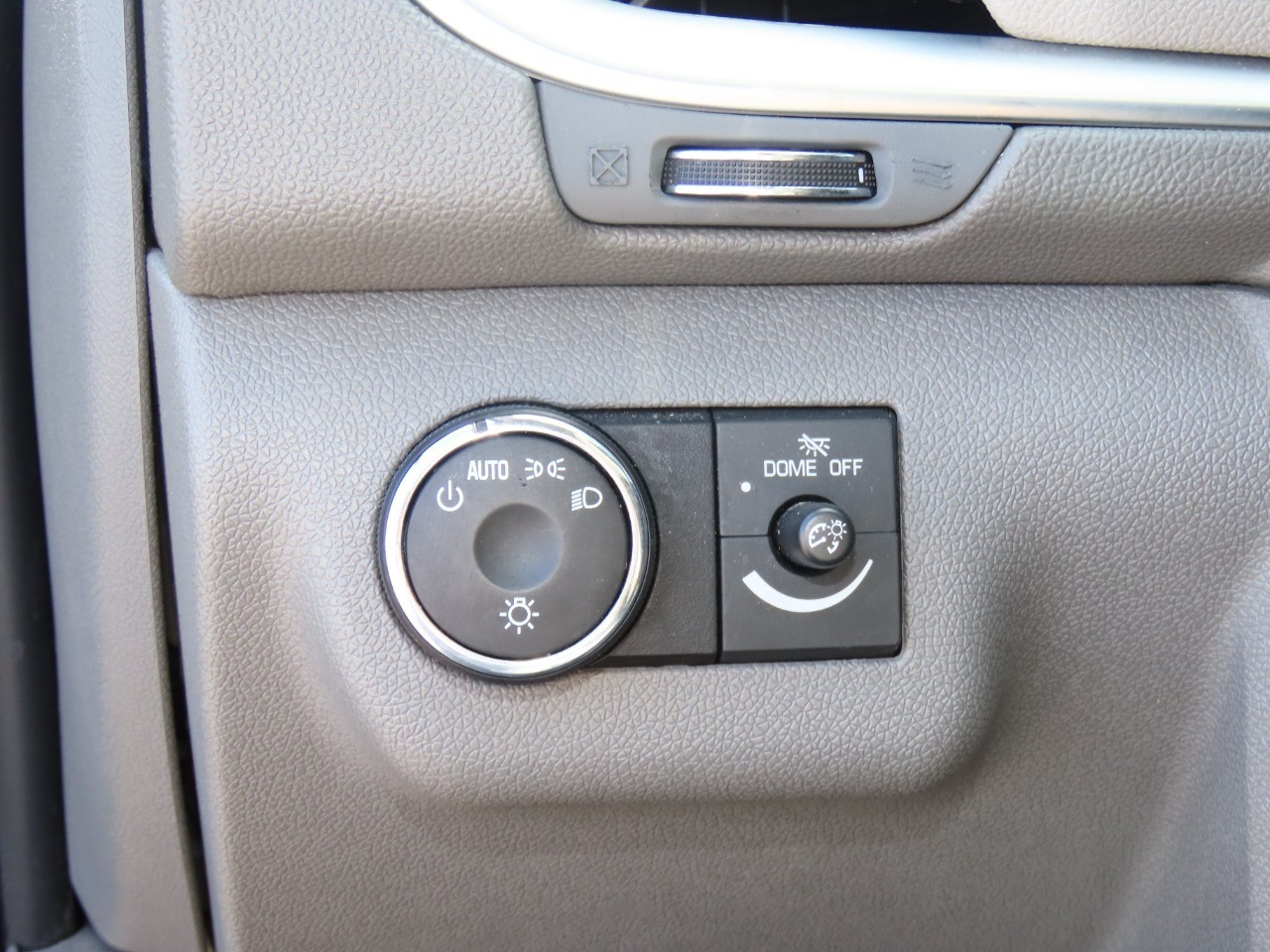 used 2015 Chevrolet Traverse car, priced at $8,999