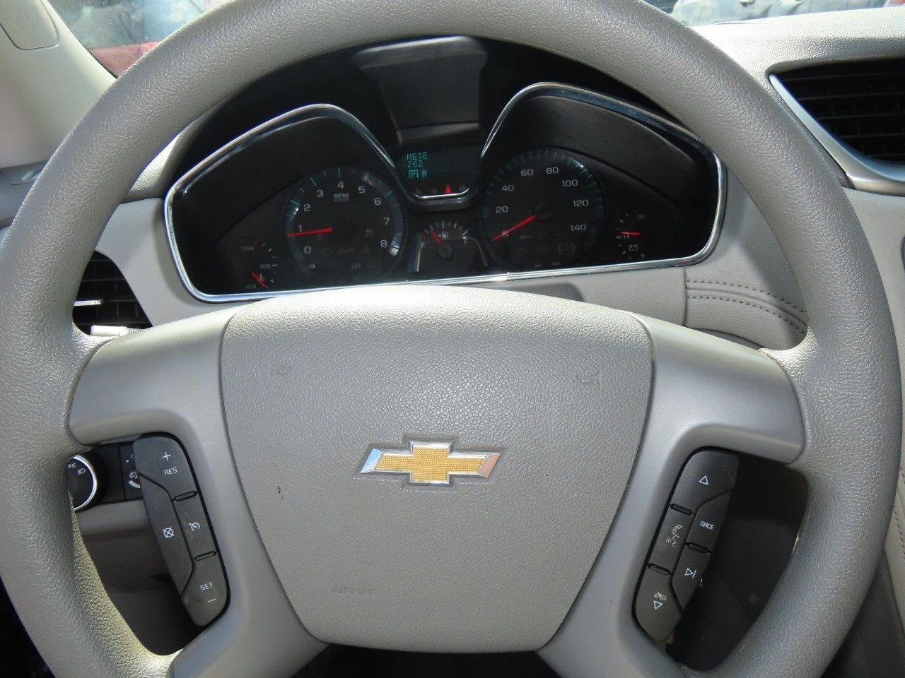 used 2015 Chevrolet Traverse car, priced at $8,999