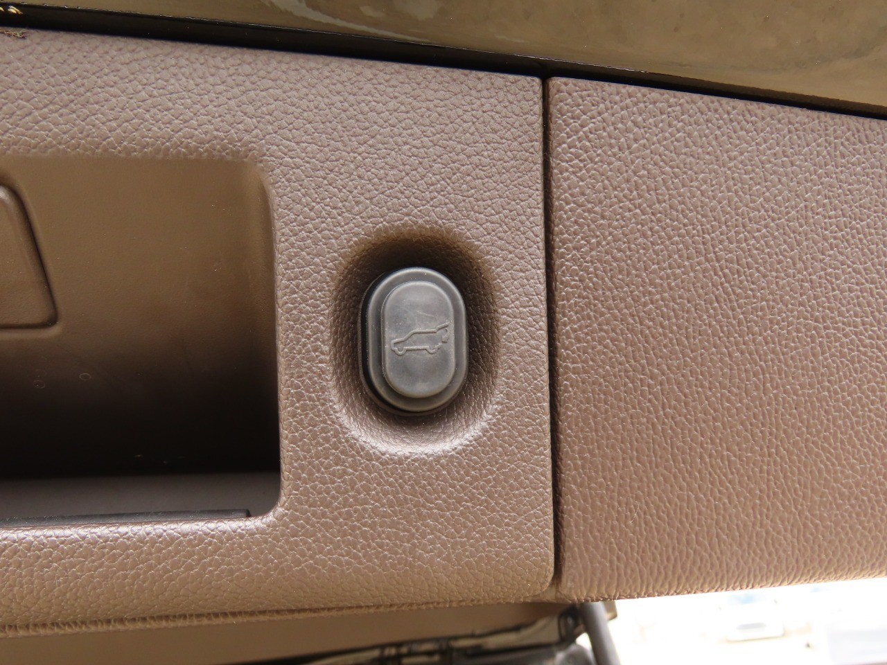 used 2016 Chevrolet Tahoe car, priced at $27,999