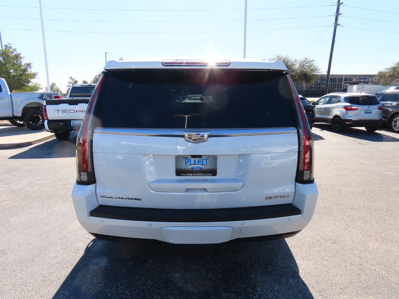 used 2017 Cadillac Escalade ESV car, priced at $15,999