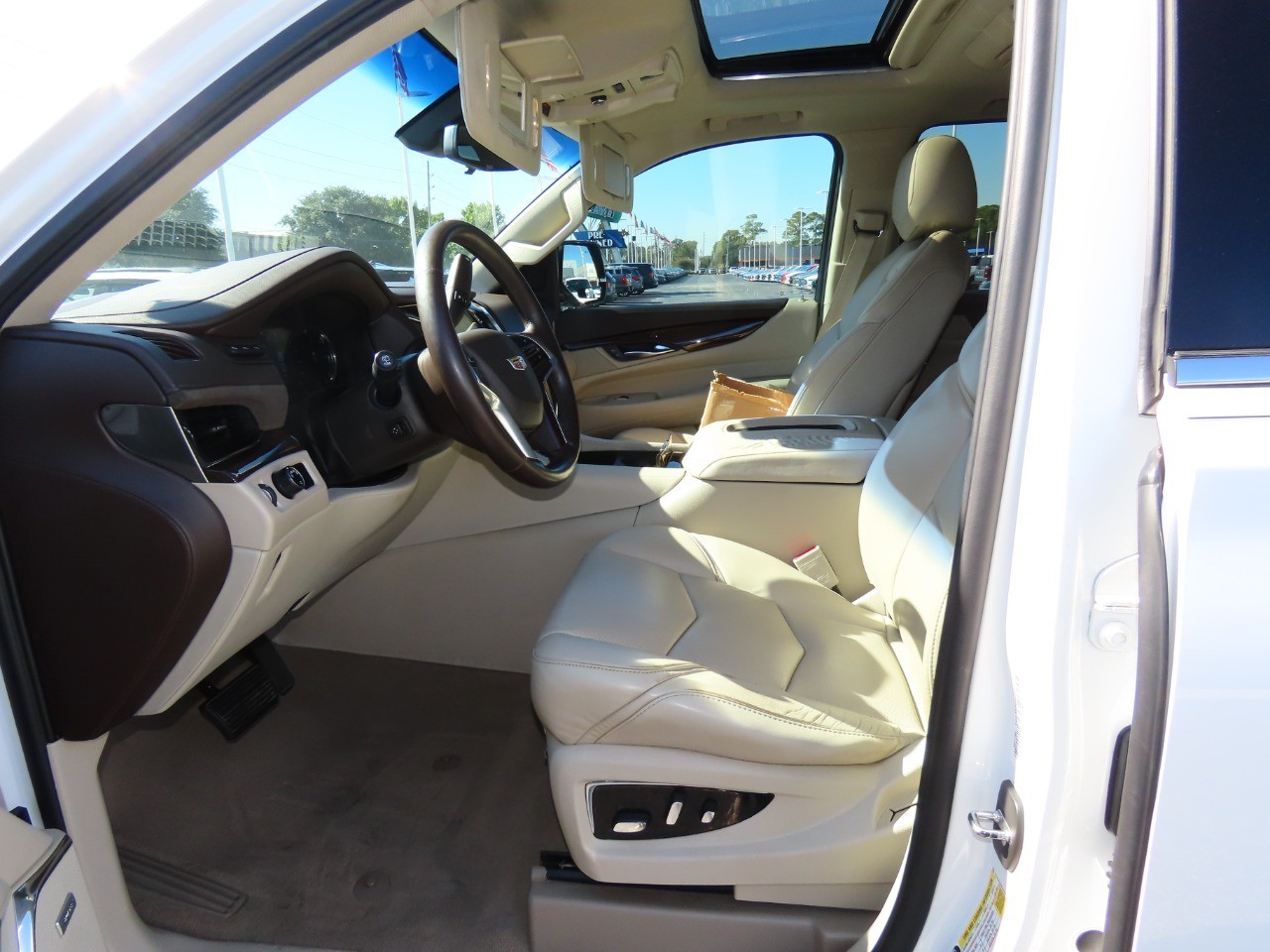 used 2017 Cadillac Escalade ESV car, priced at $15,999