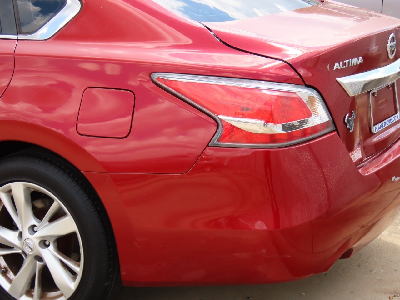 used 2014 Nissan Altima car, priced at $7,999