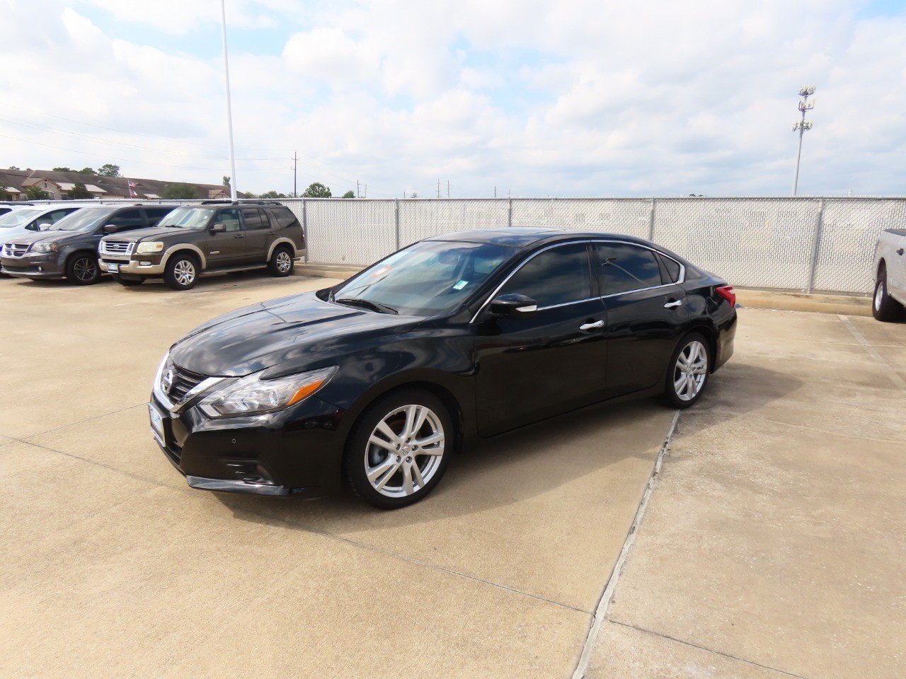 used 2016 Nissan Altima car
