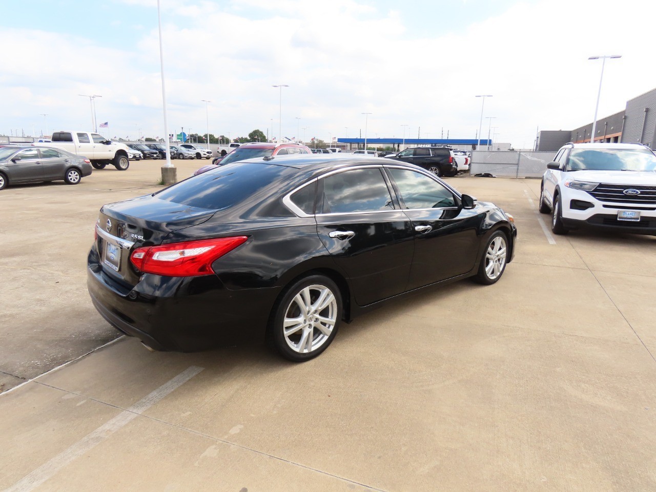 used 2016 Nissan Altima car