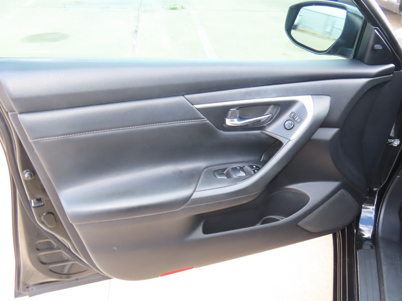 used 2016 Nissan Altima car