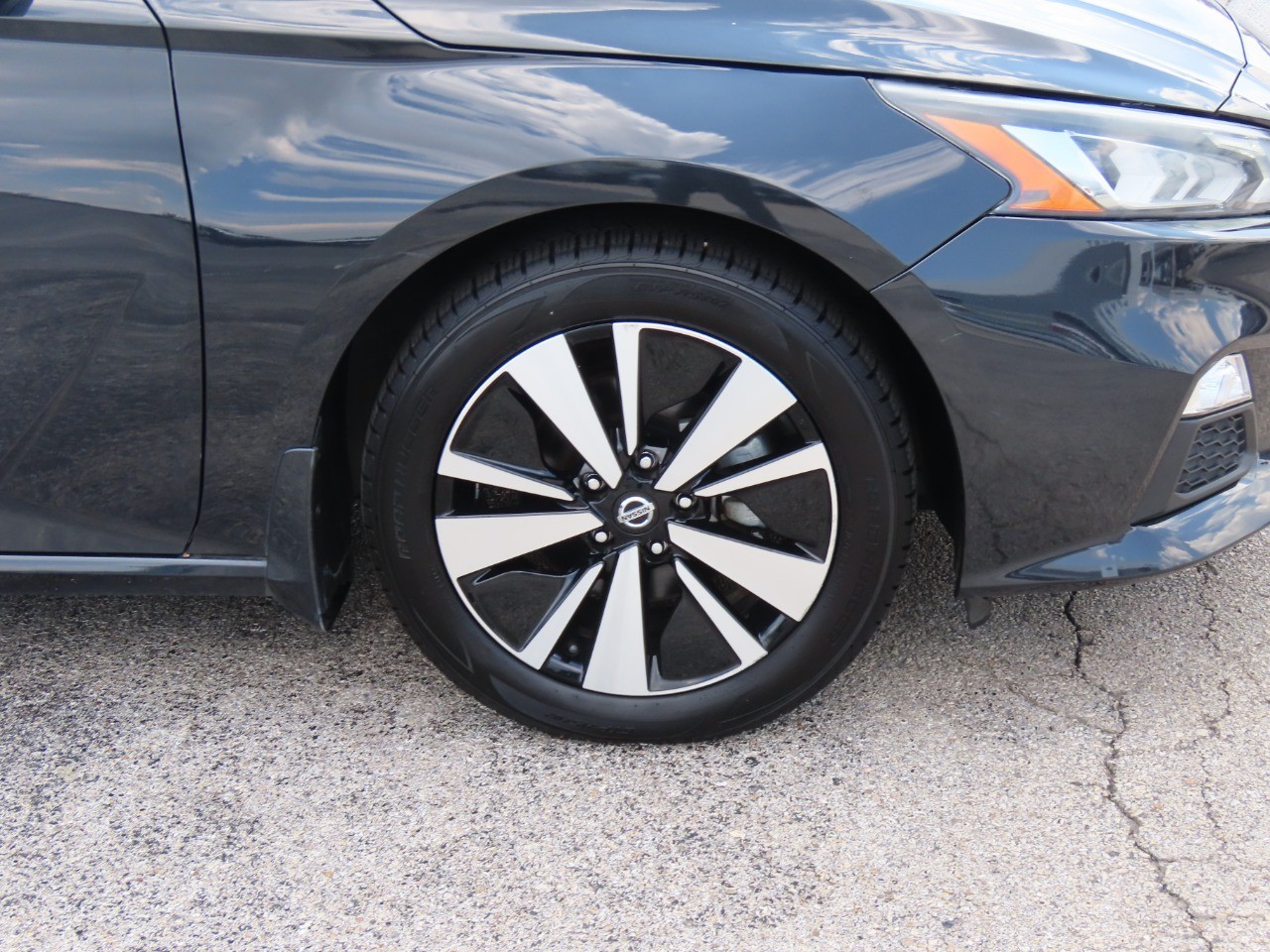 used 2021 Nissan Altima car, priced at $20,999