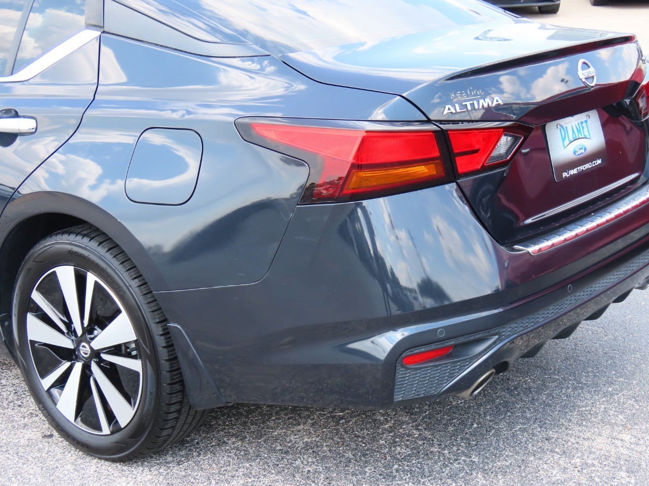 used 2021 Nissan Altima car, priced at $20,999