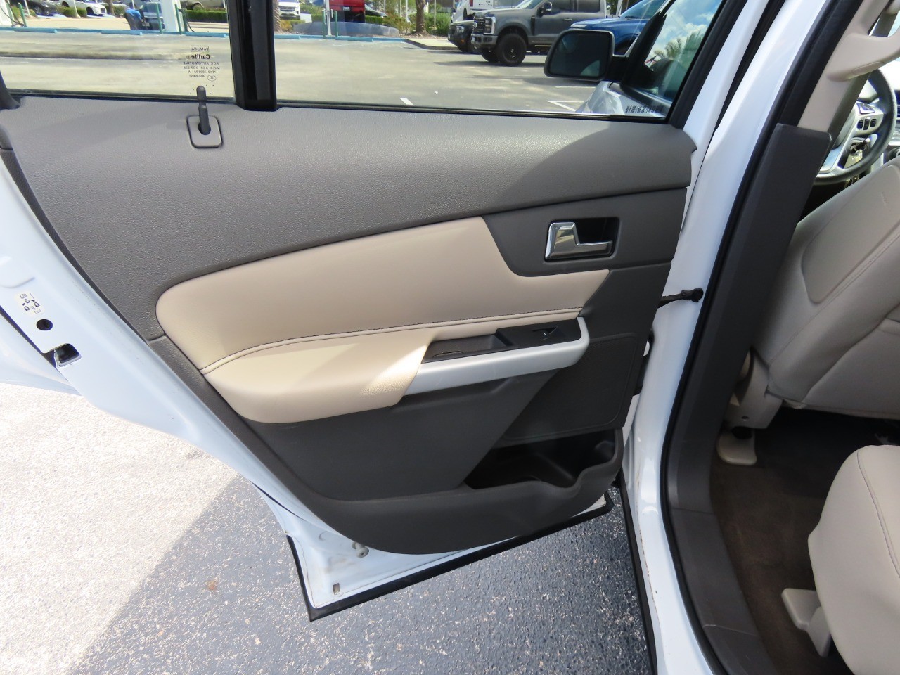 used 2014 Ford Edge car, priced at $8,999