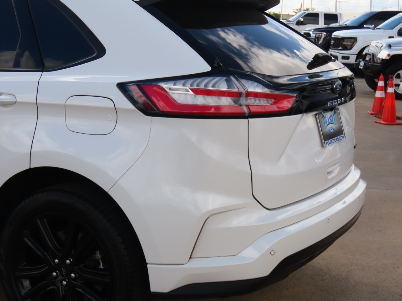 used 2024 Ford Edge car, priced at $32,999