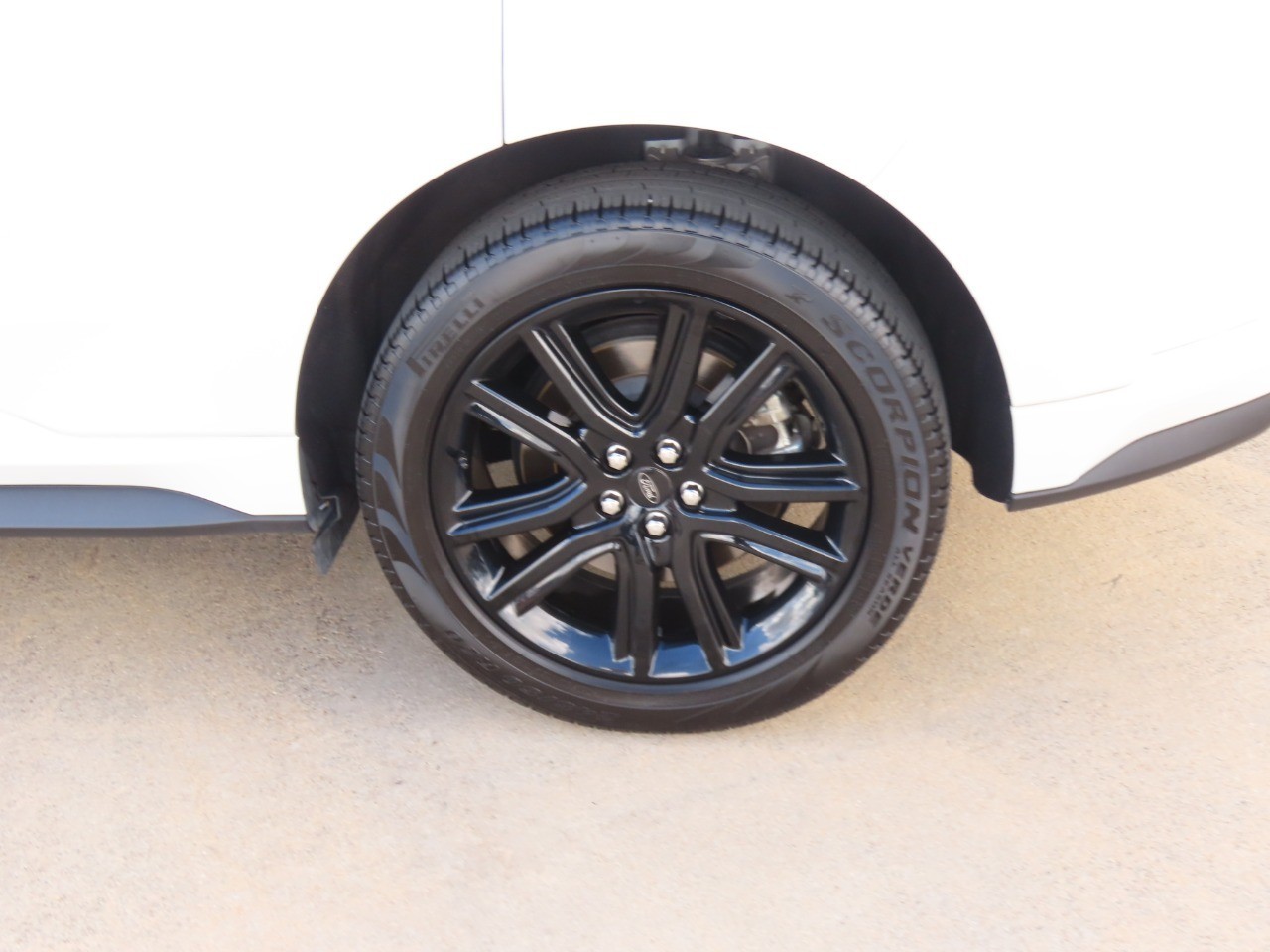 used 2024 Ford Edge car, priced at $32,999