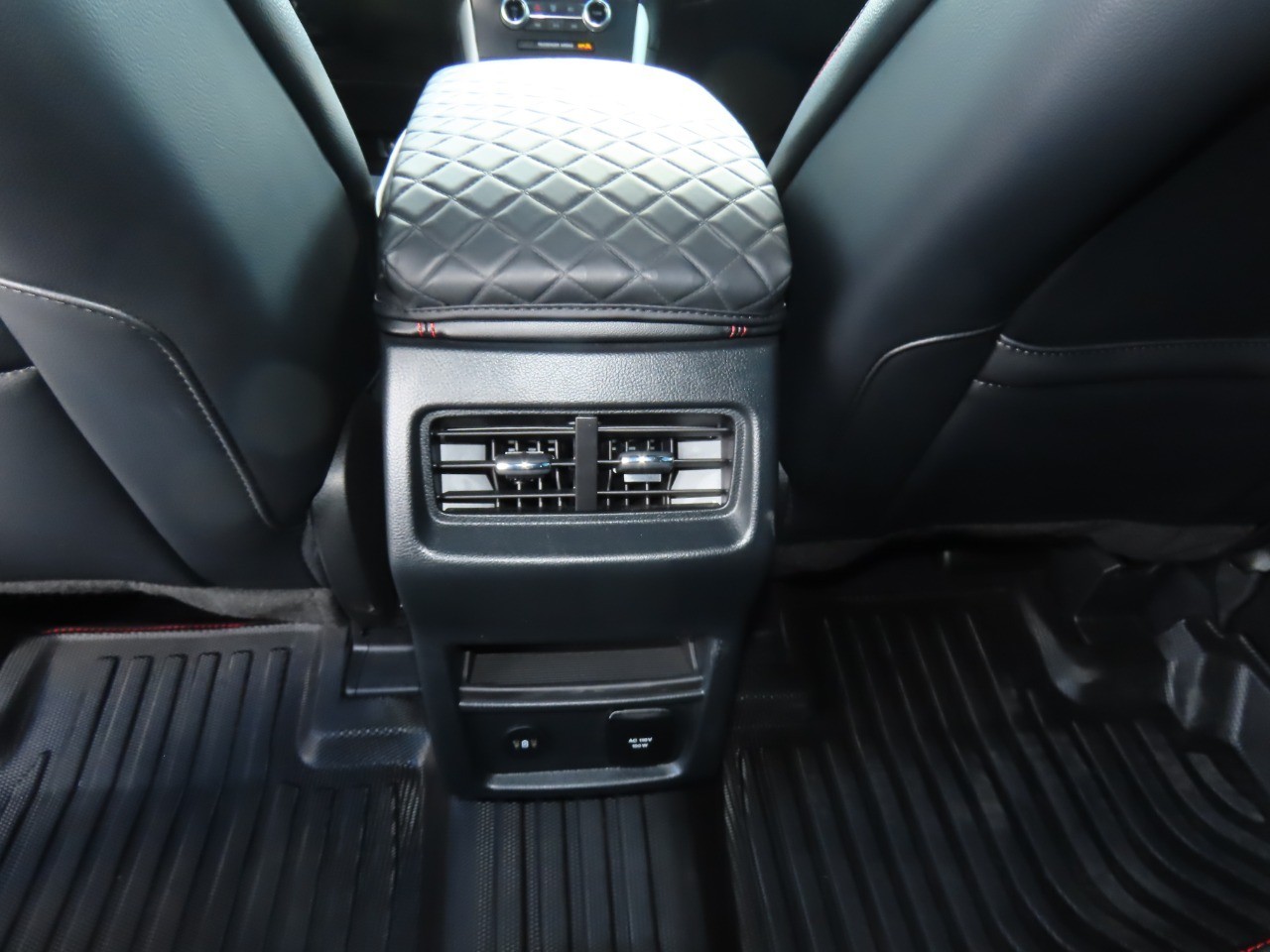 used 2024 Ford Edge car, priced at $32,999