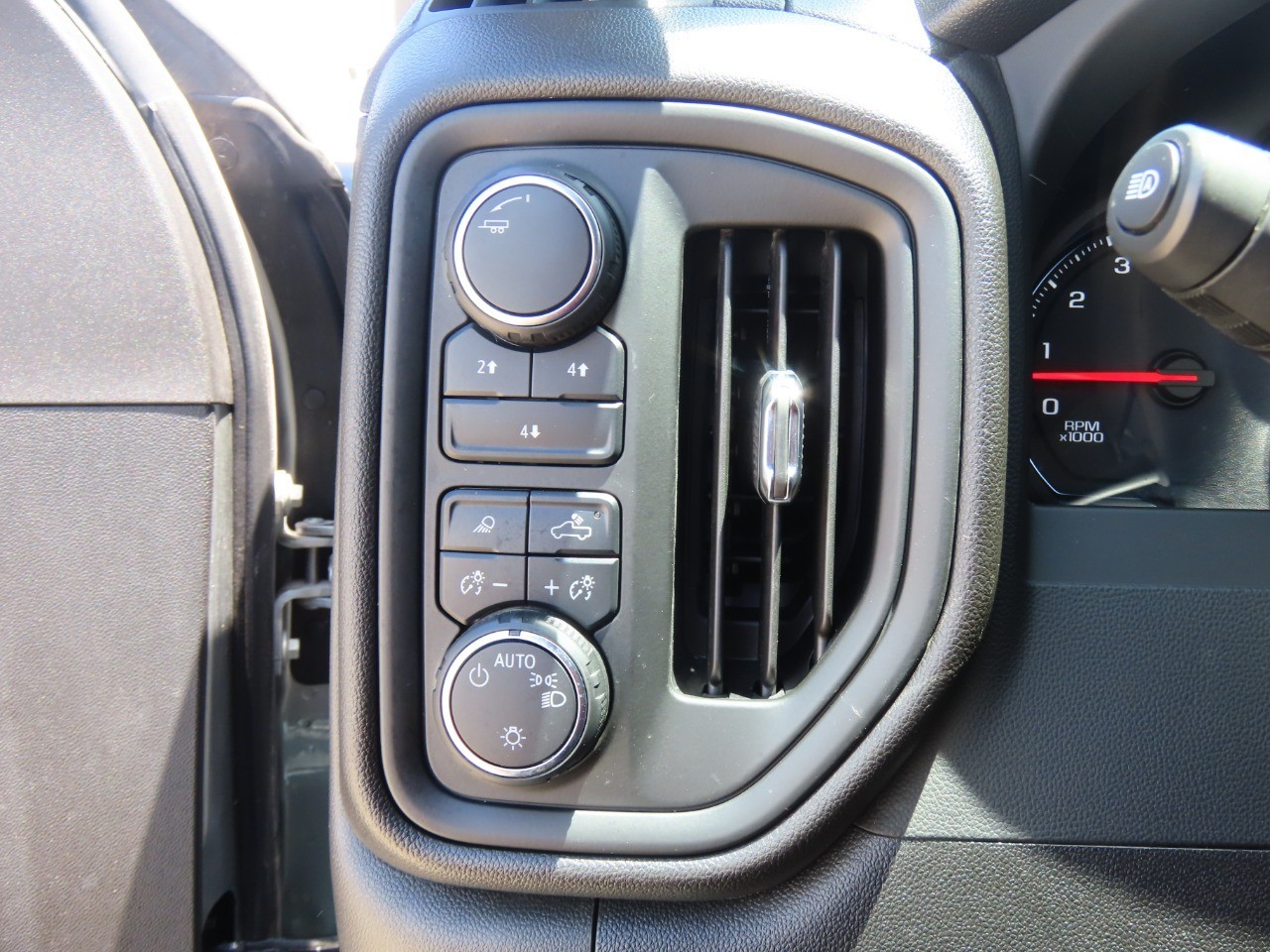 used 2024 Chevrolet Silverado 2500HD car, priced at $47,999