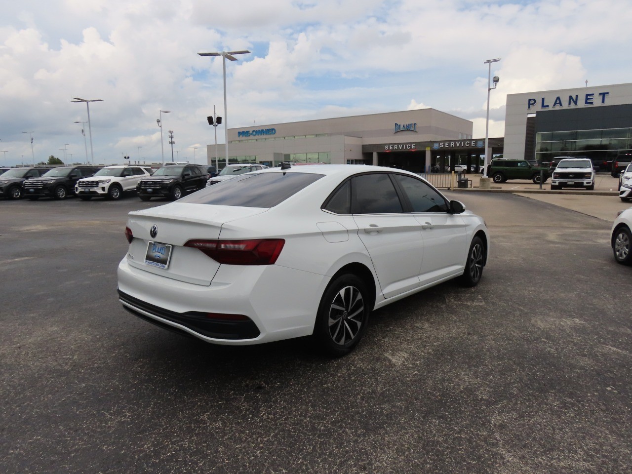 used 2024 Volkswagen Jetta car, priced at $18,999