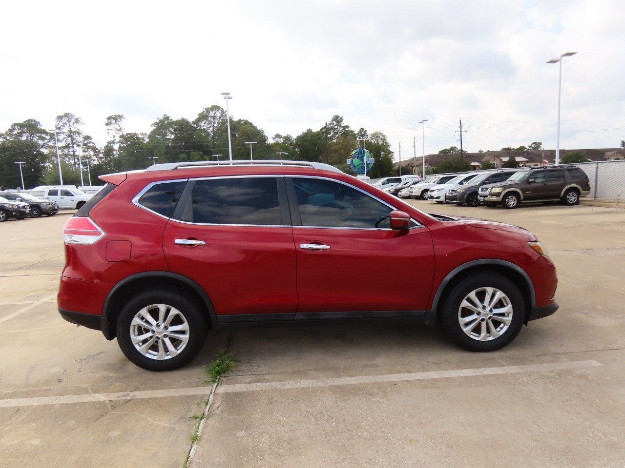 used 2014 Nissan Rogue car