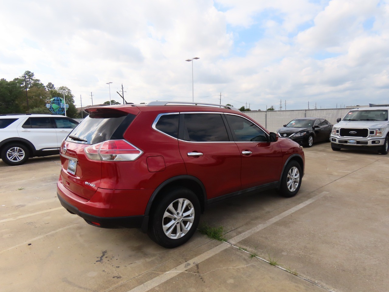 used 2014 Nissan Rogue car