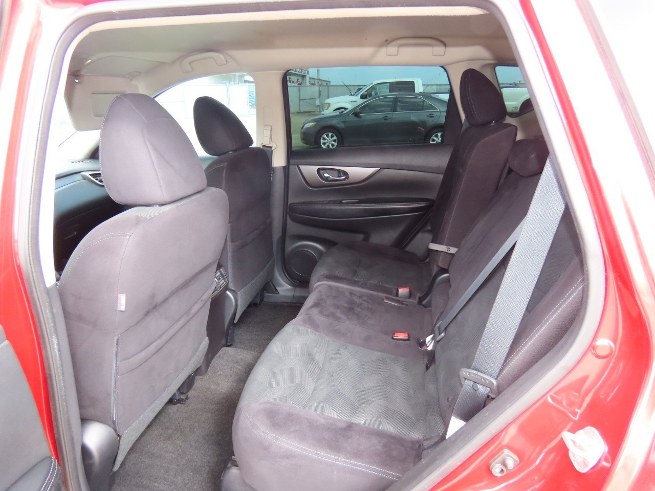 used 2014 Nissan Rogue car