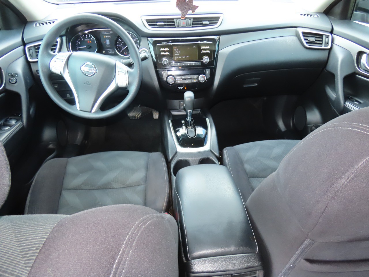 used 2014 Nissan Rogue car