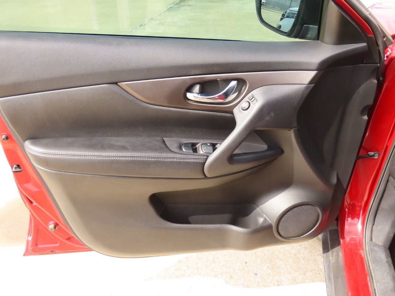 used 2014 Nissan Rogue car