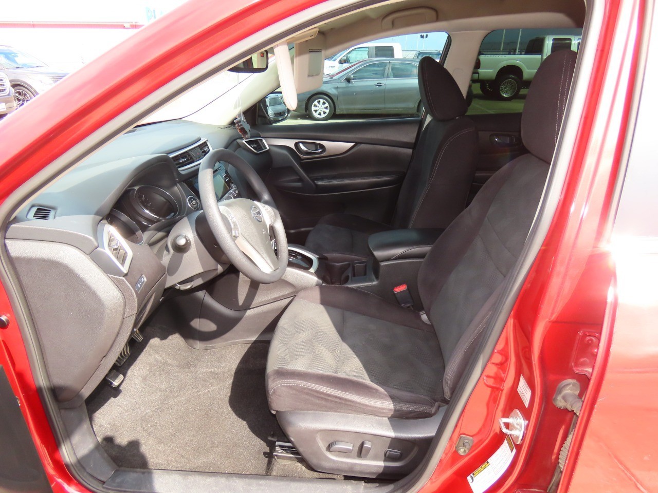 used 2014 Nissan Rogue car