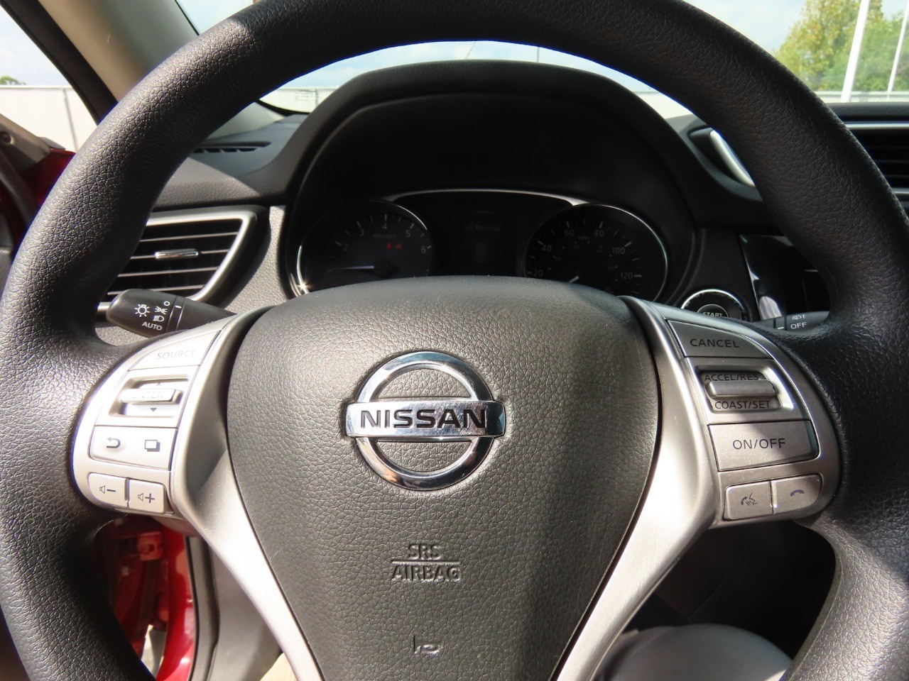 used 2014 Nissan Rogue car