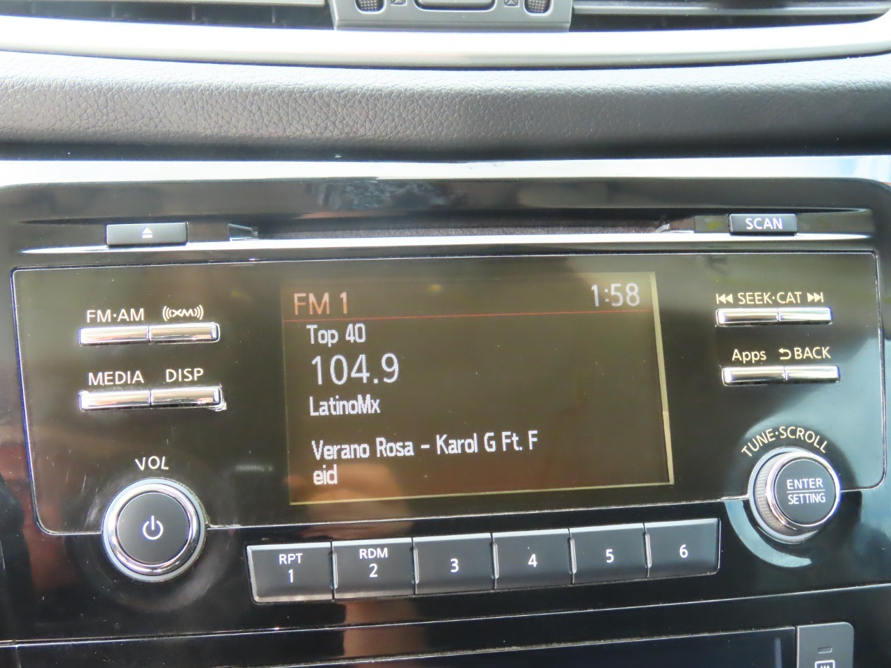 used 2014 Nissan Rogue car