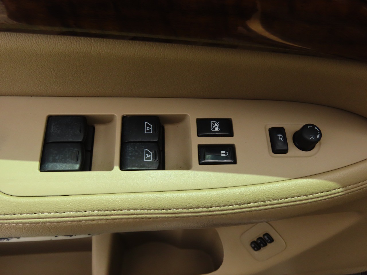 used 2014 Nissan Armada car, priced at $7,999