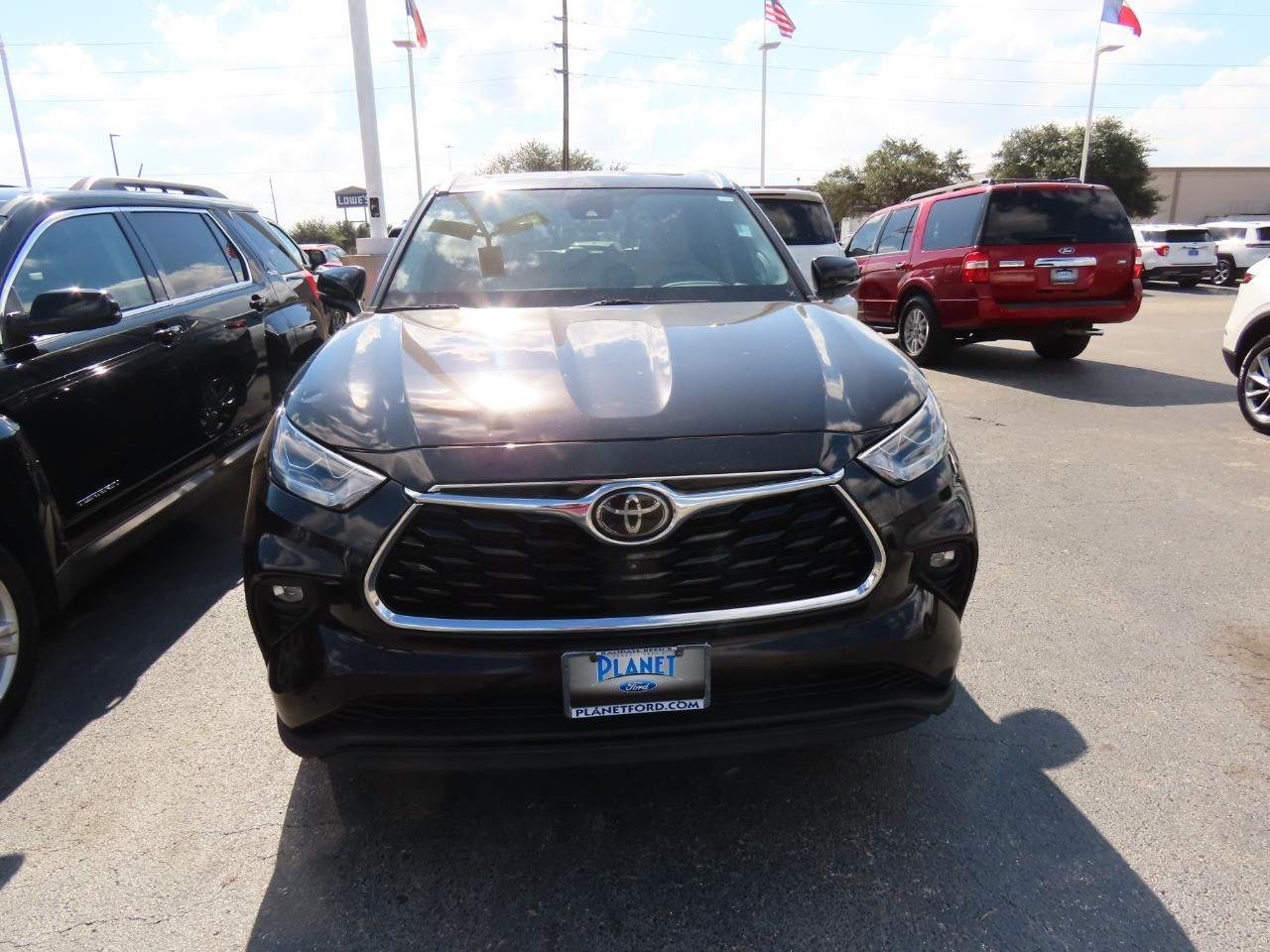 used 2020 Toyota Highlander car, priced at $20,999