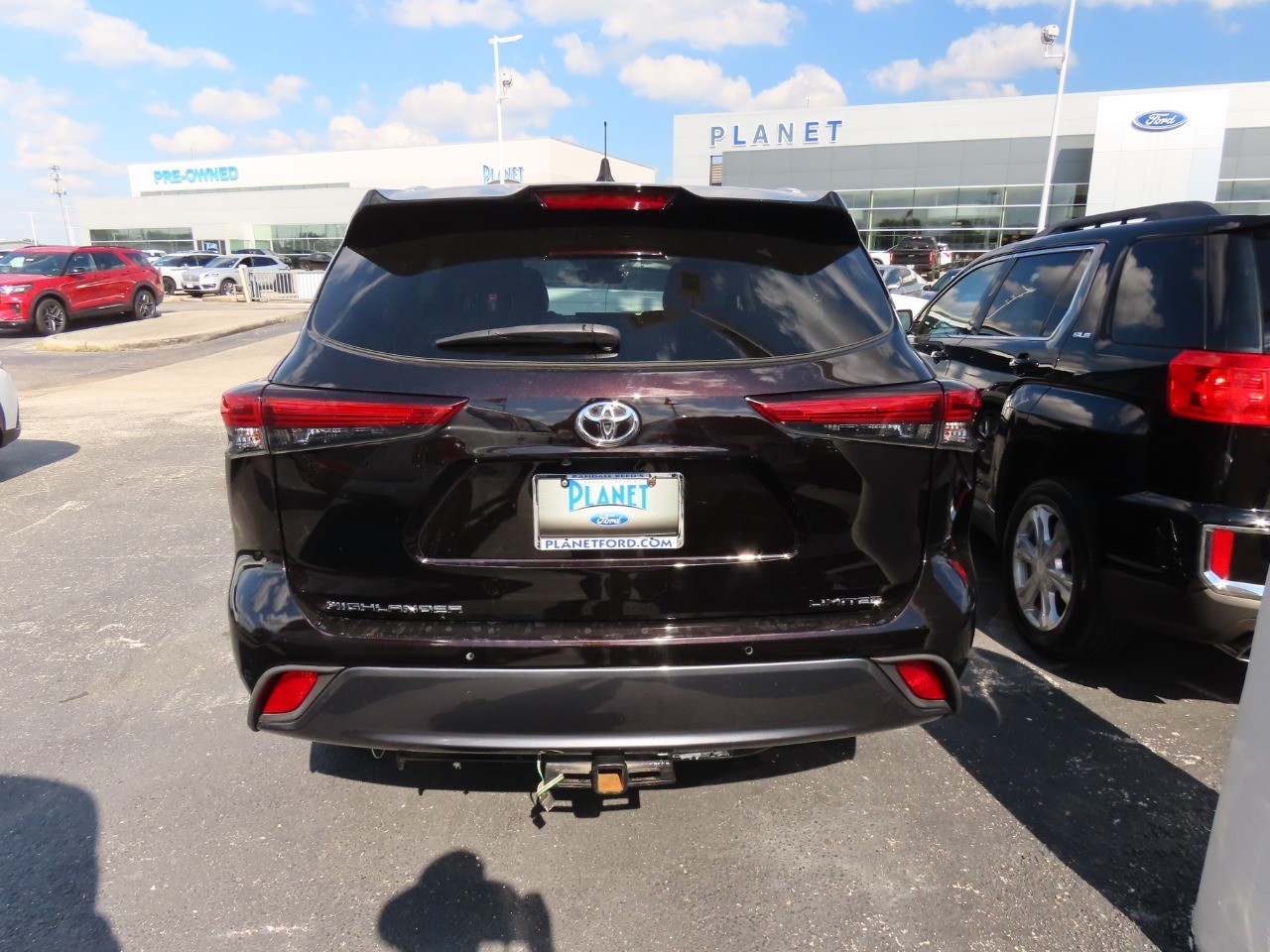 used 2020 Toyota Highlander car, priced at $20,999