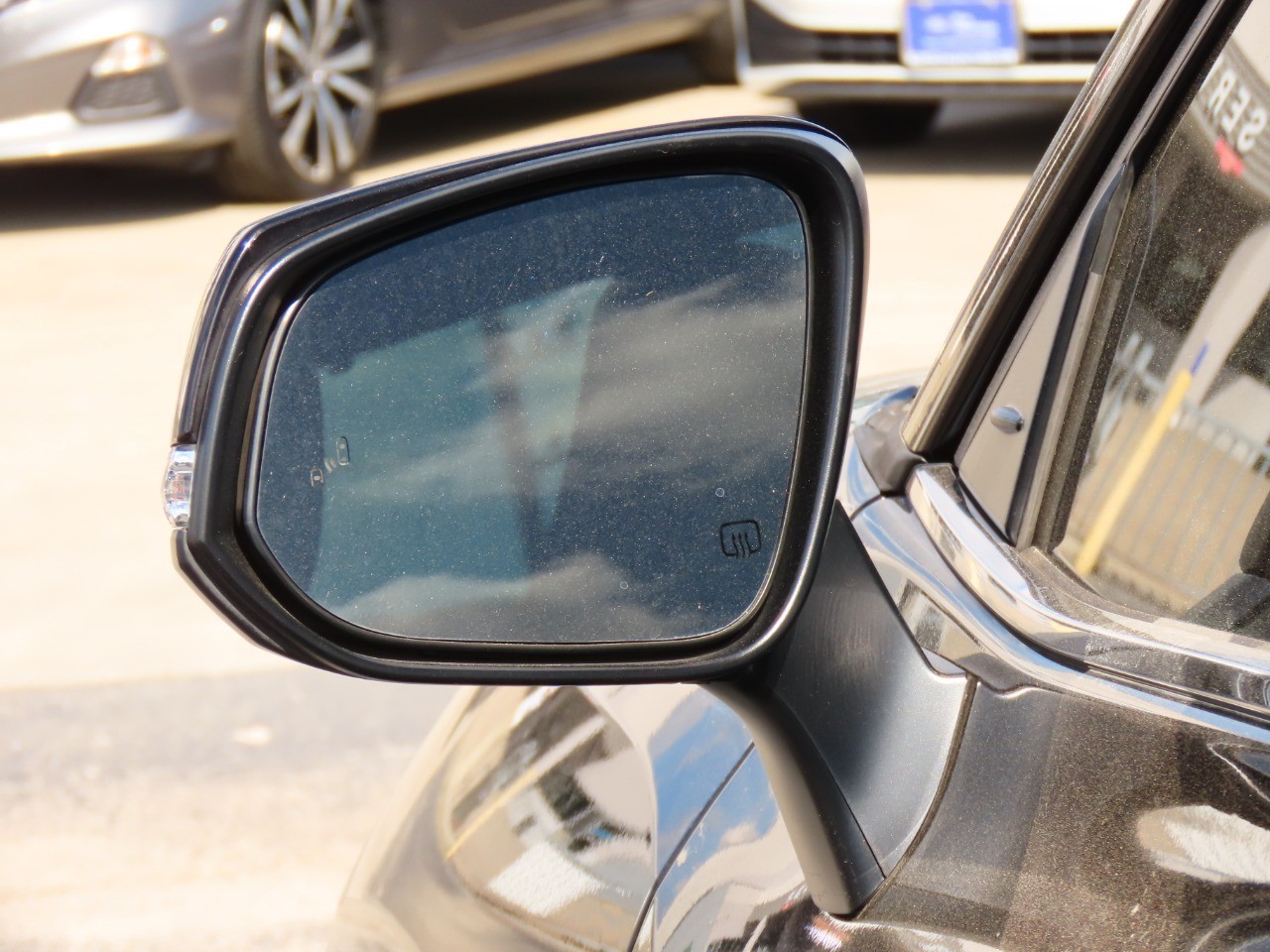 used 2020 Toyota Highlander car, priced at $20,999