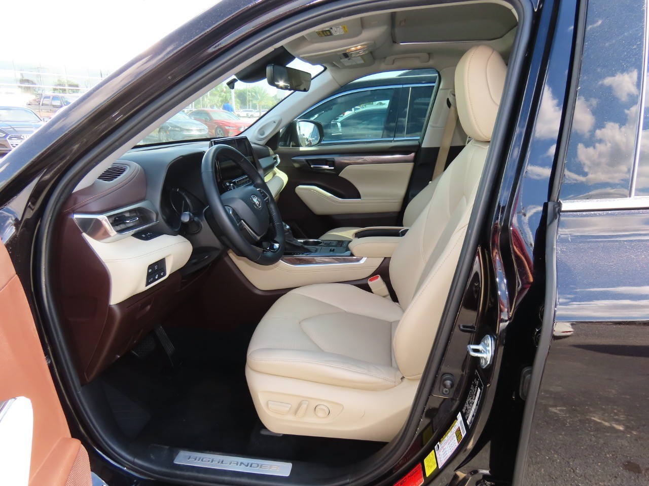 used 2020 Toyota Highlander car, priced at $20,999