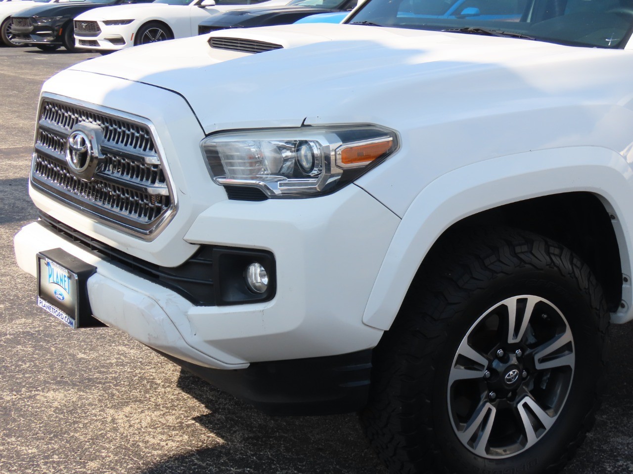 used 2016 Toyota Tacoma car, priced at $16,999