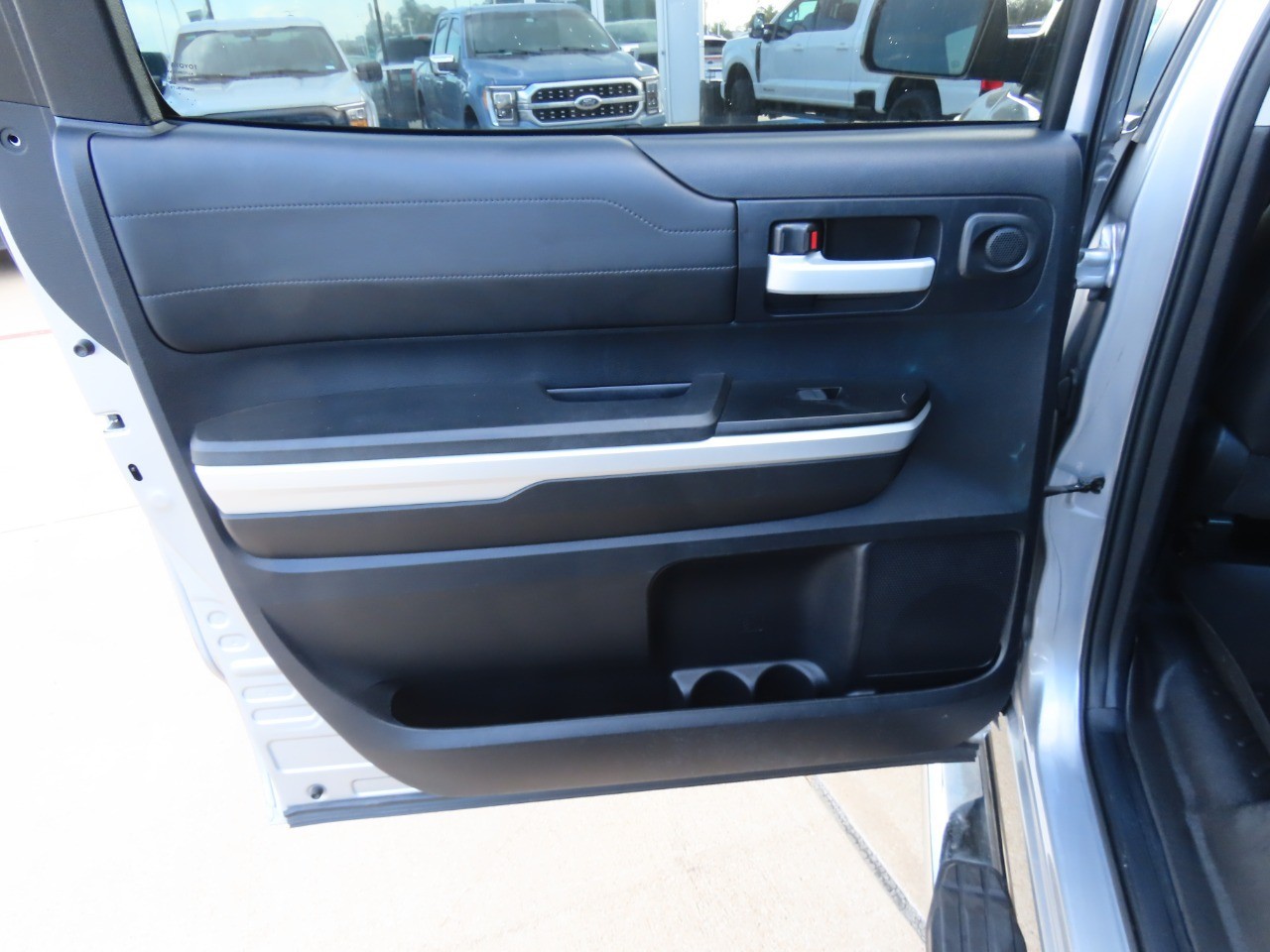 used 2014 Toyota Tundra 2WD Truck car, priced at $16,999