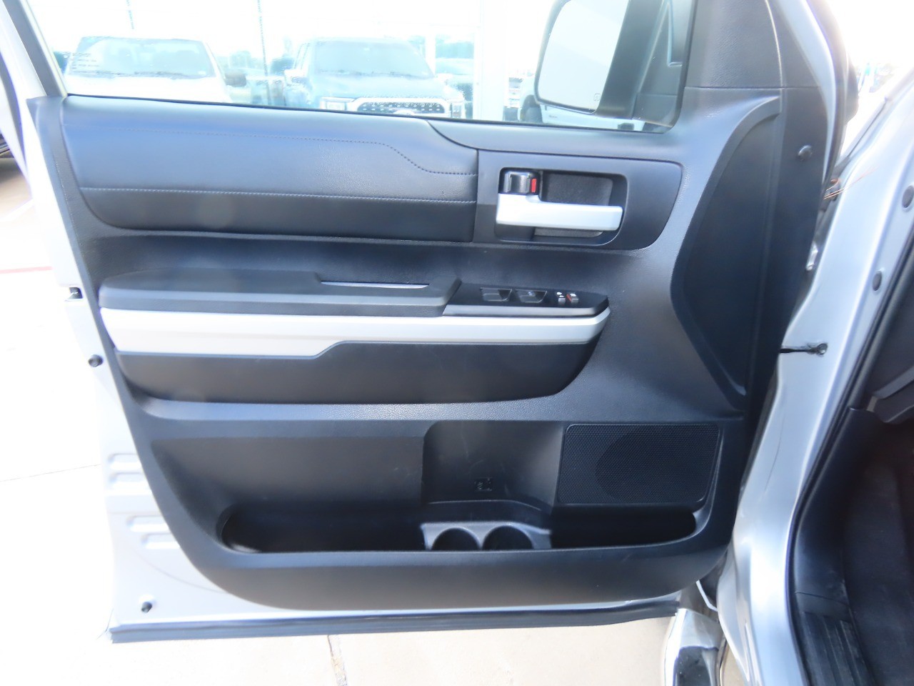 used 2014 Toyota Tundra 2WD Truck car, priced at $16,999