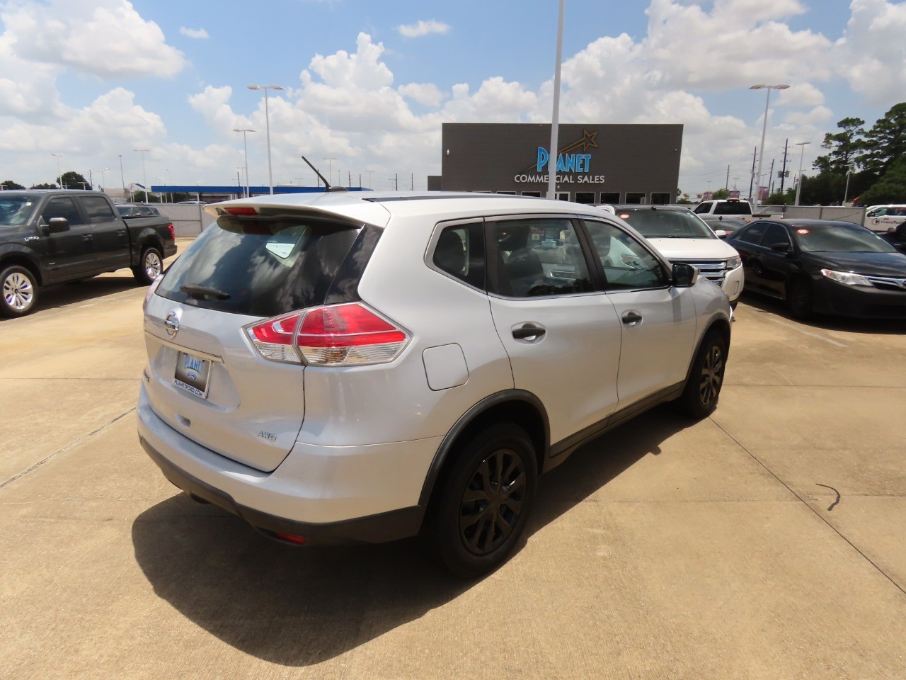 used 2016 Nissan Rogue car, priced at $8,999