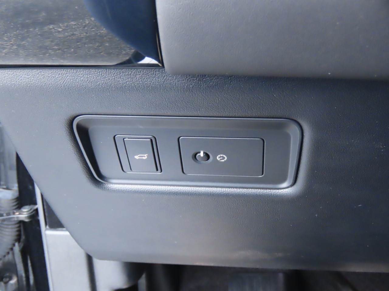 used 2019 Land Rover Range Rover Sport car, priced at $23,999