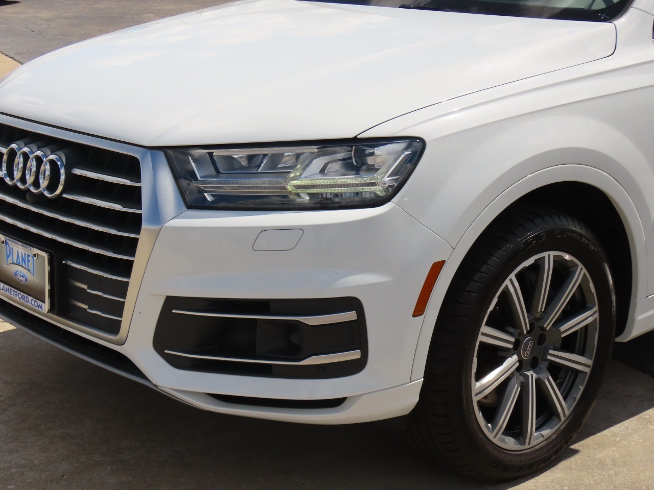 used 2018 Audi Q7 car, priced at $17,999