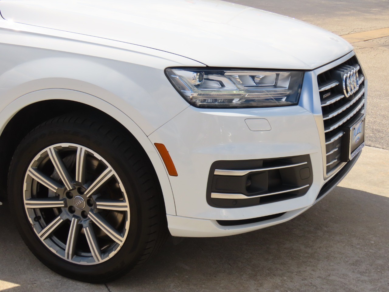 used 2018 Audi Q7 car, priced at $17,999