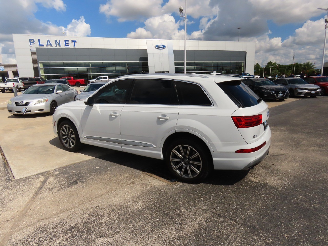used 2018 Audi Q7 car, priced at $17,999