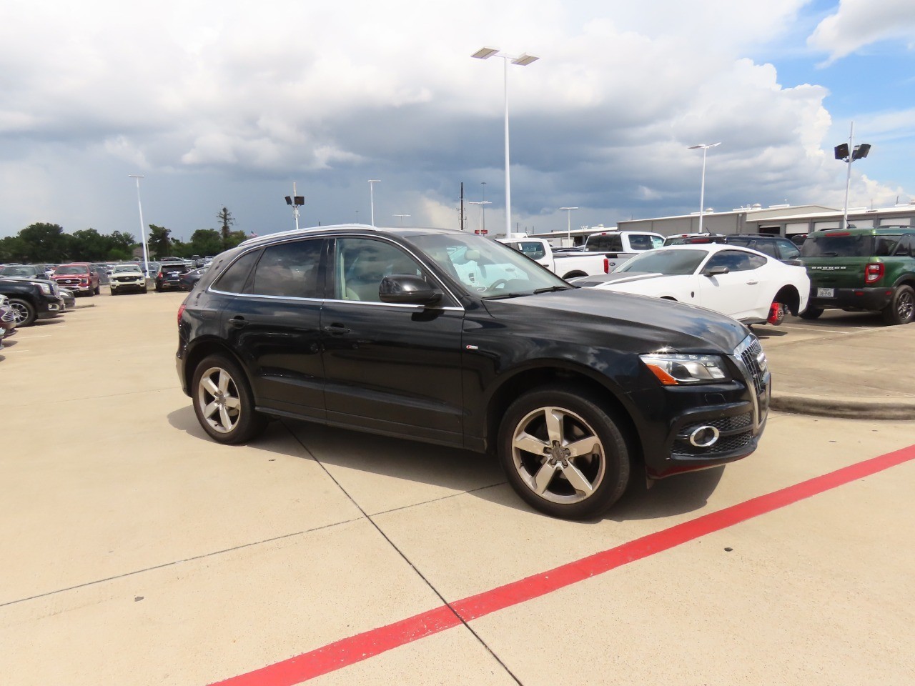 used 2011 Audi Q5 car, priced at $3,999