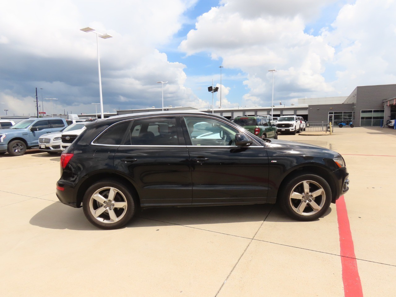 used 2011 Audi Q5 car, priced at $3,999
