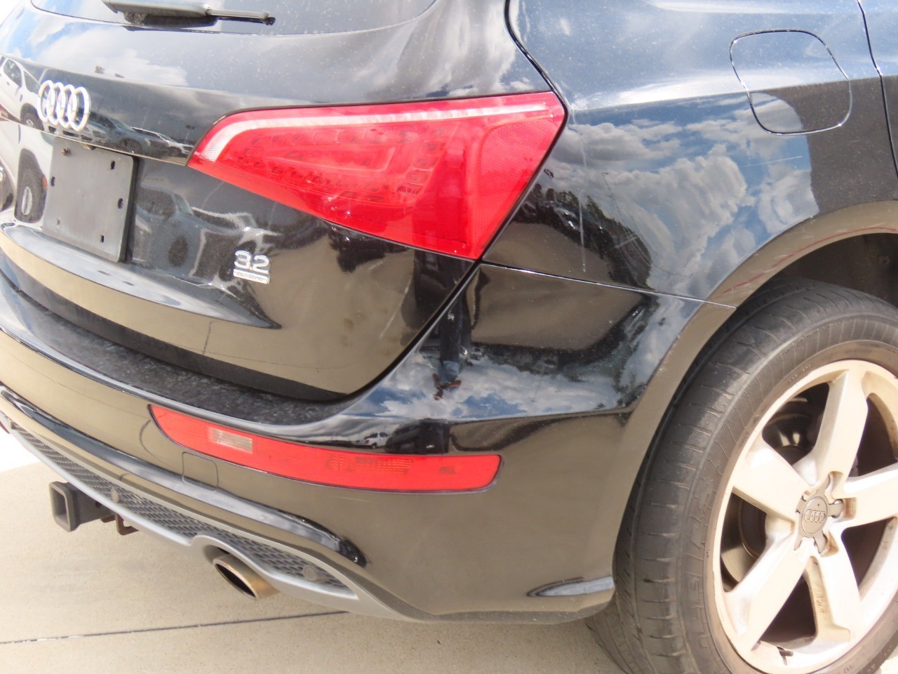 used 2011 Audi Q5 car, priced at $3,999