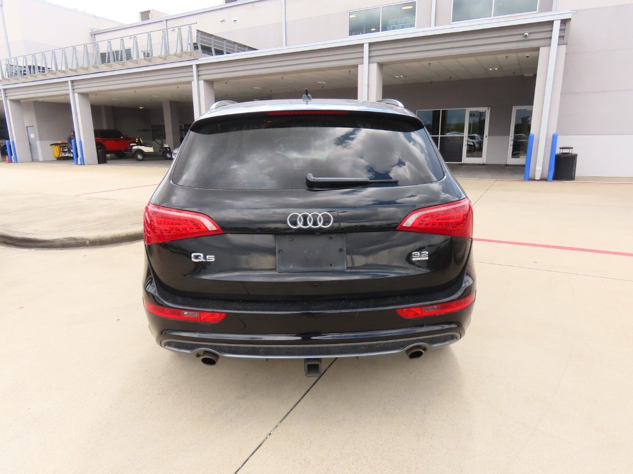 used 2011 Audi Q5 car, priced at $3,999