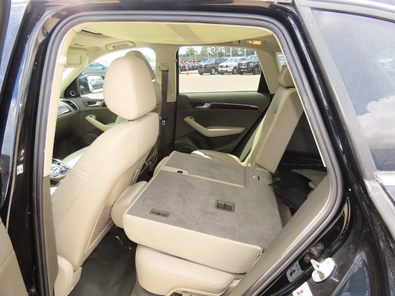 used 2011 Audi Q5 car, priced at $3,999