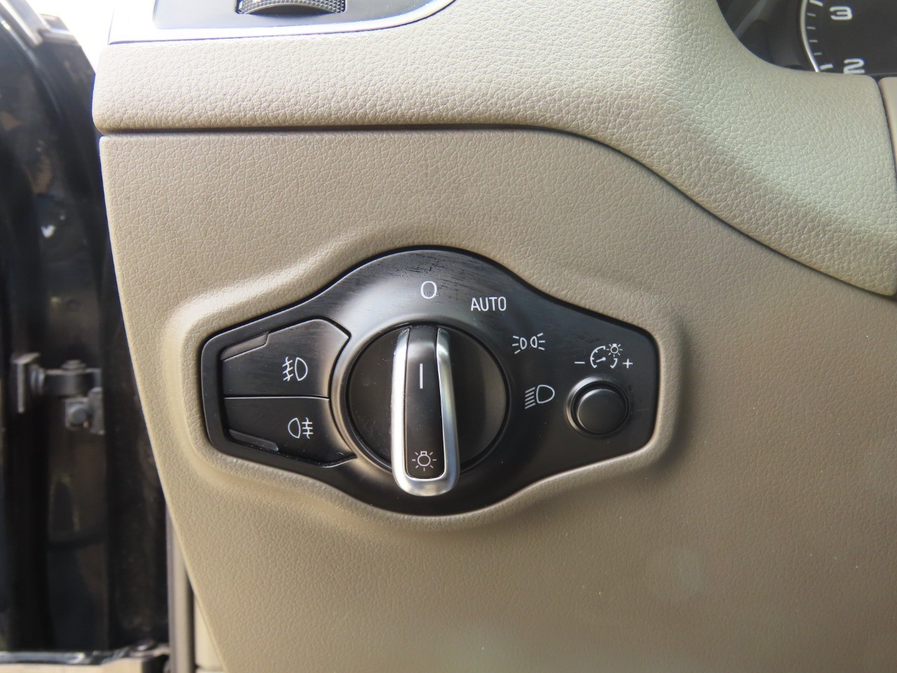 used 2011 Audi Q5 car, priced at $3,999